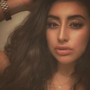 Meet your Posher, Alexandra